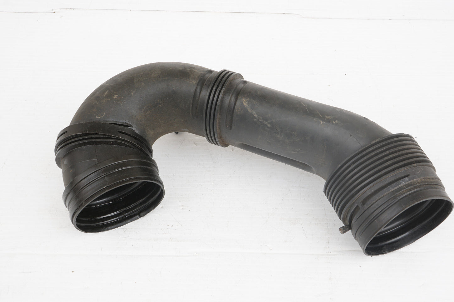 2007 - 2009 AUDI Q7 3.6L ENGINE AIR INTAKE HOSE TUBE PIPE 7L6129684G OEM
