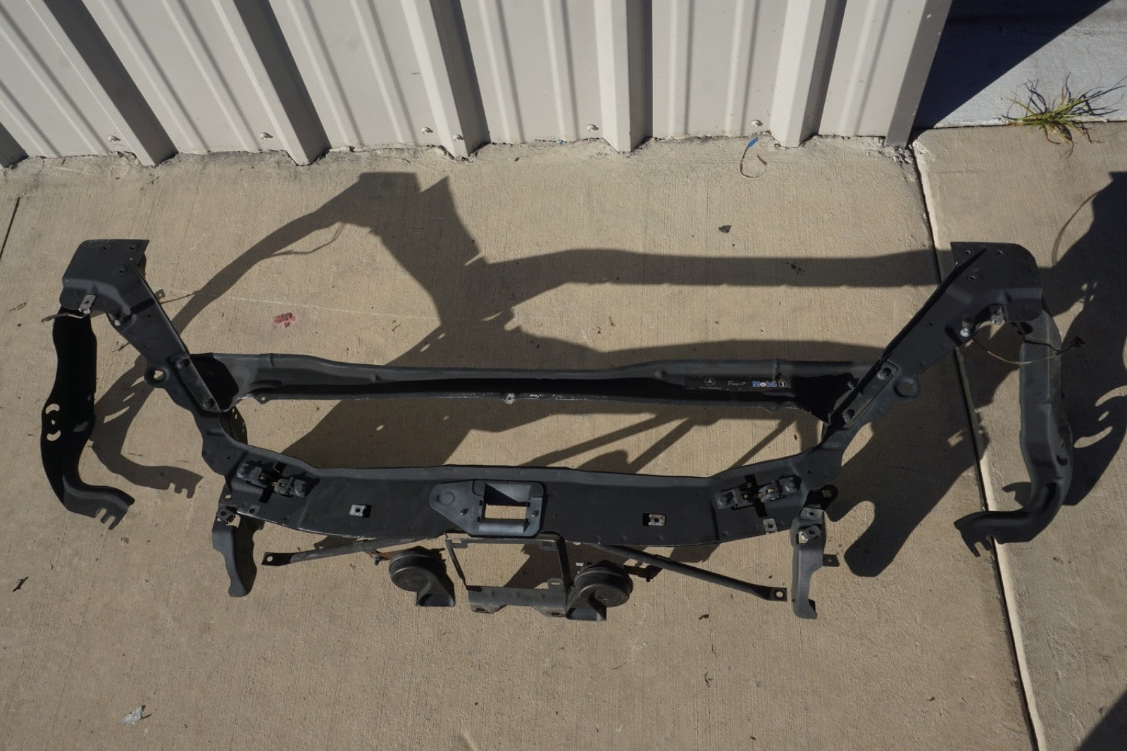 03-08 Mercedes R230 SL500 SL55 Upper Radiator Support Core Headlight Bracket Oem