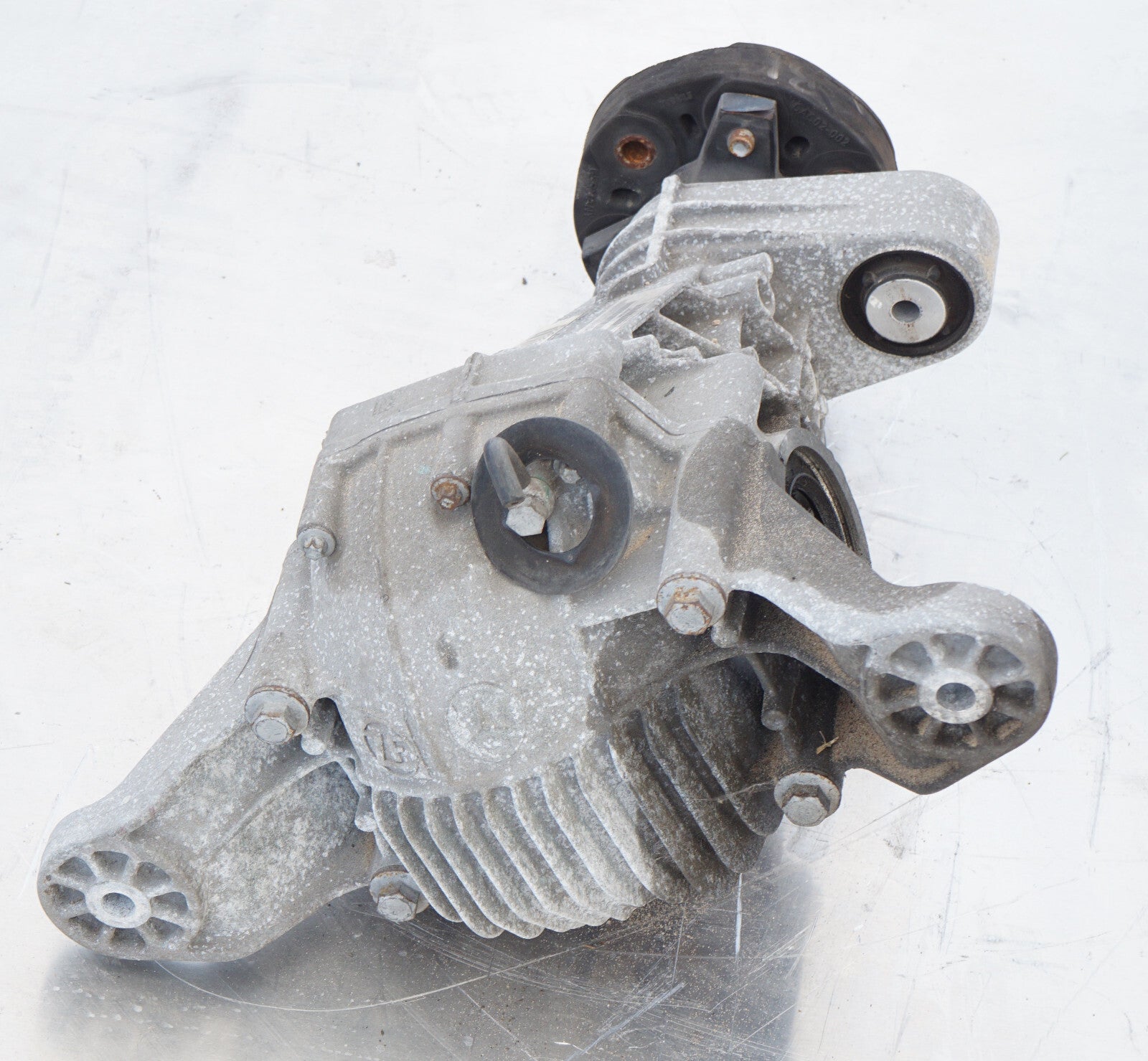 2006 - 2010 MERCEDES BENZ R350 4Matic REAR DIFFERENTIAL CARRIER A1643500314 OEM