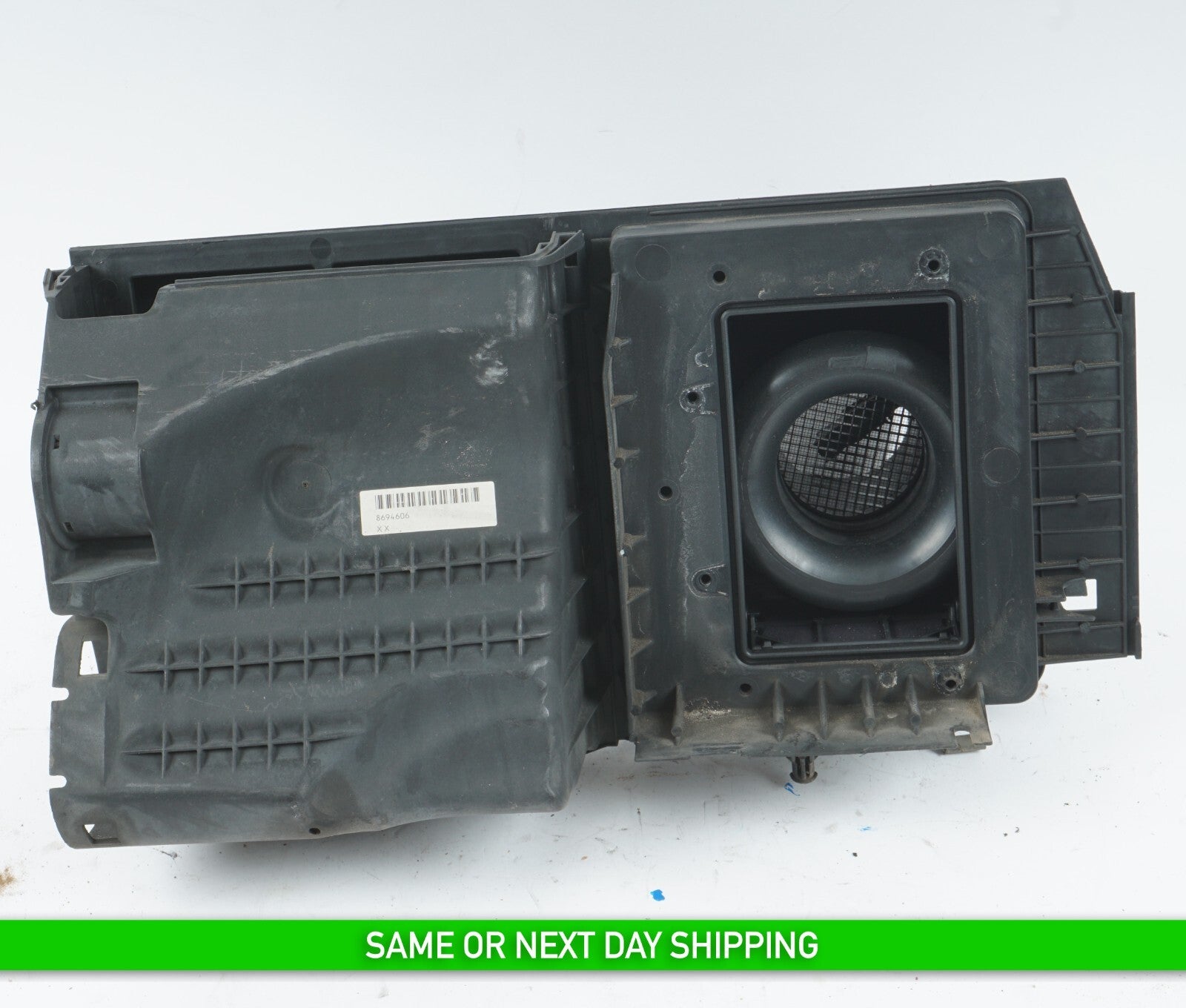 2005 - 2007 VOLVO C70 T5 2.5 AIR BOX CLEANER W/ MAF SENSOR OEM