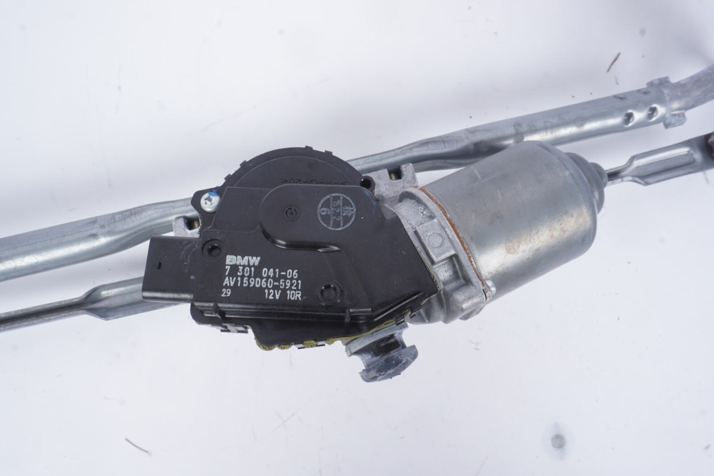 2014-2019 Mini Cooper F55 Front Windshield Wiper Transmission Linkage Motor OEM