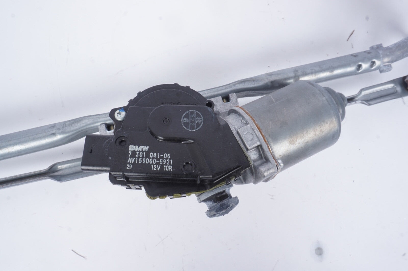 2014-2019 Mini Cooper F55 Front Windshield Wiper Transmission Linkage Motor OEM