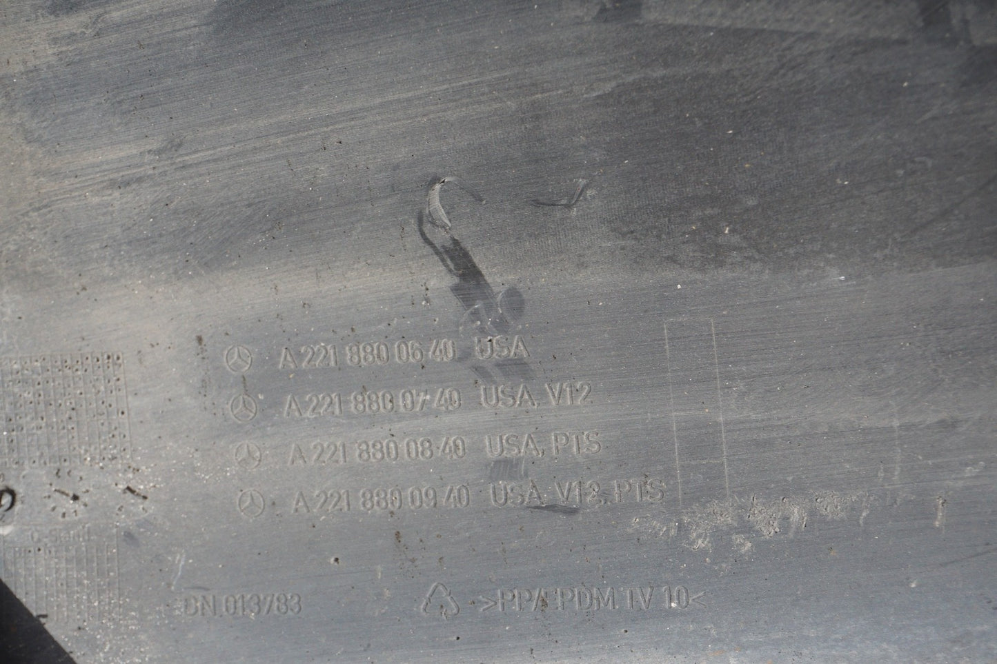 10-13 Mercedes W221 S400 S550 Rear Bumper Cover Assembly GRAY OEM