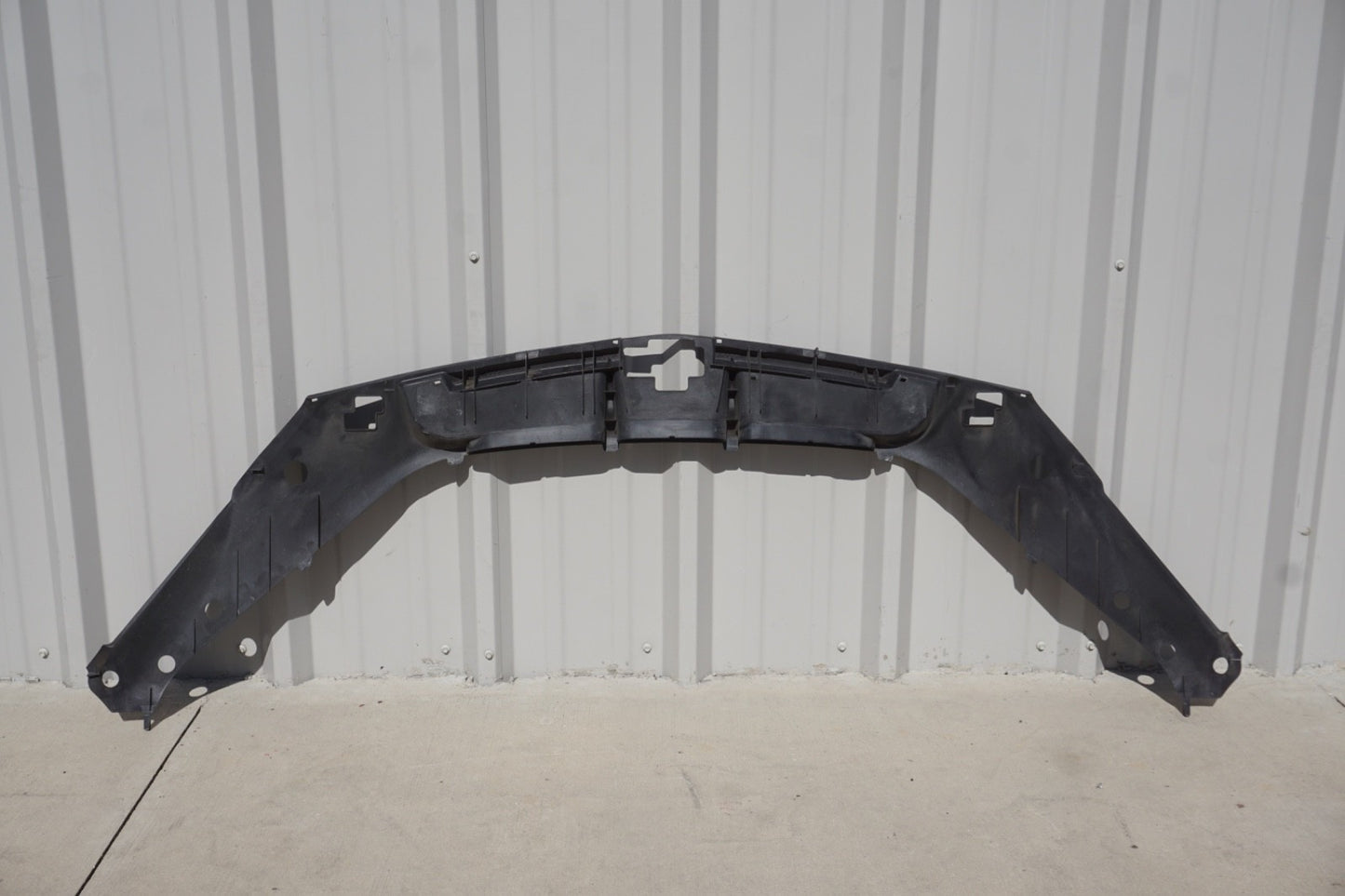 2012 - 2019 Mercedes X166 GL450 GLE350 Upper Radiator Support Top Cover