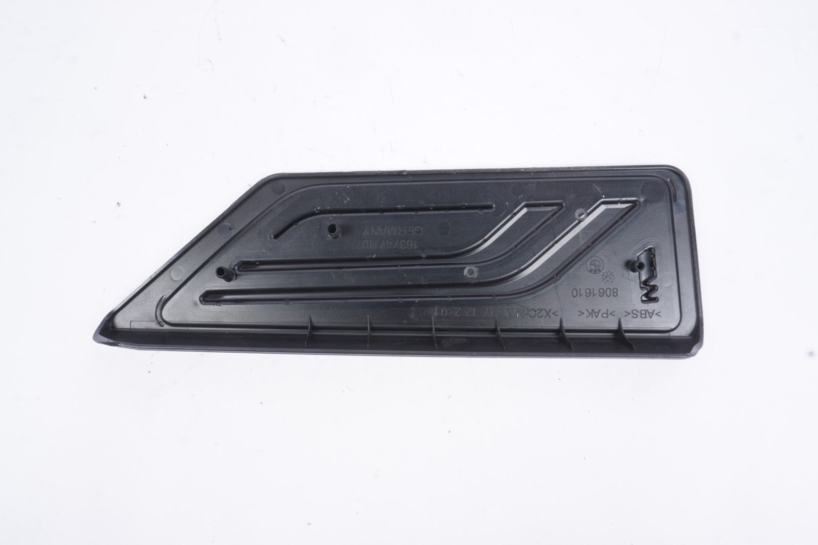 2016-2019 BMW X1 X2 2.0L - Front LEFT DEAD Pedal / FOOT REST Cover (M) 8061610