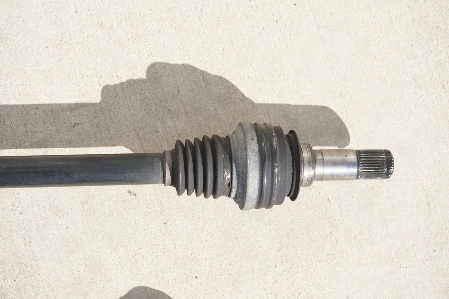 11-18 Porsche Cayenne 958 4.8l Rear Axle Shaft Left Driver Side OEM
