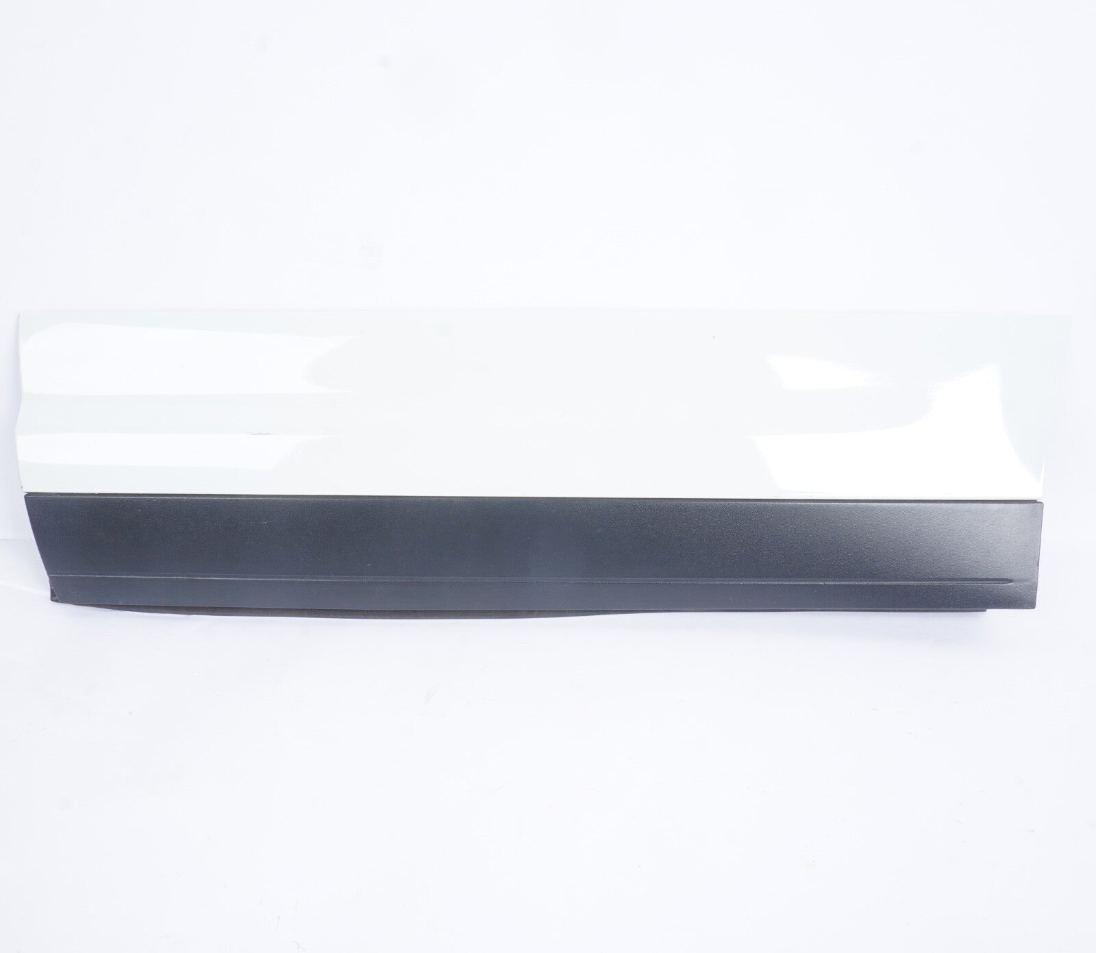 2011-2018 PORSCHE CAYENNE - REAR LEFT Lower DOOR Molding / Blade 7P5837787 WHITE