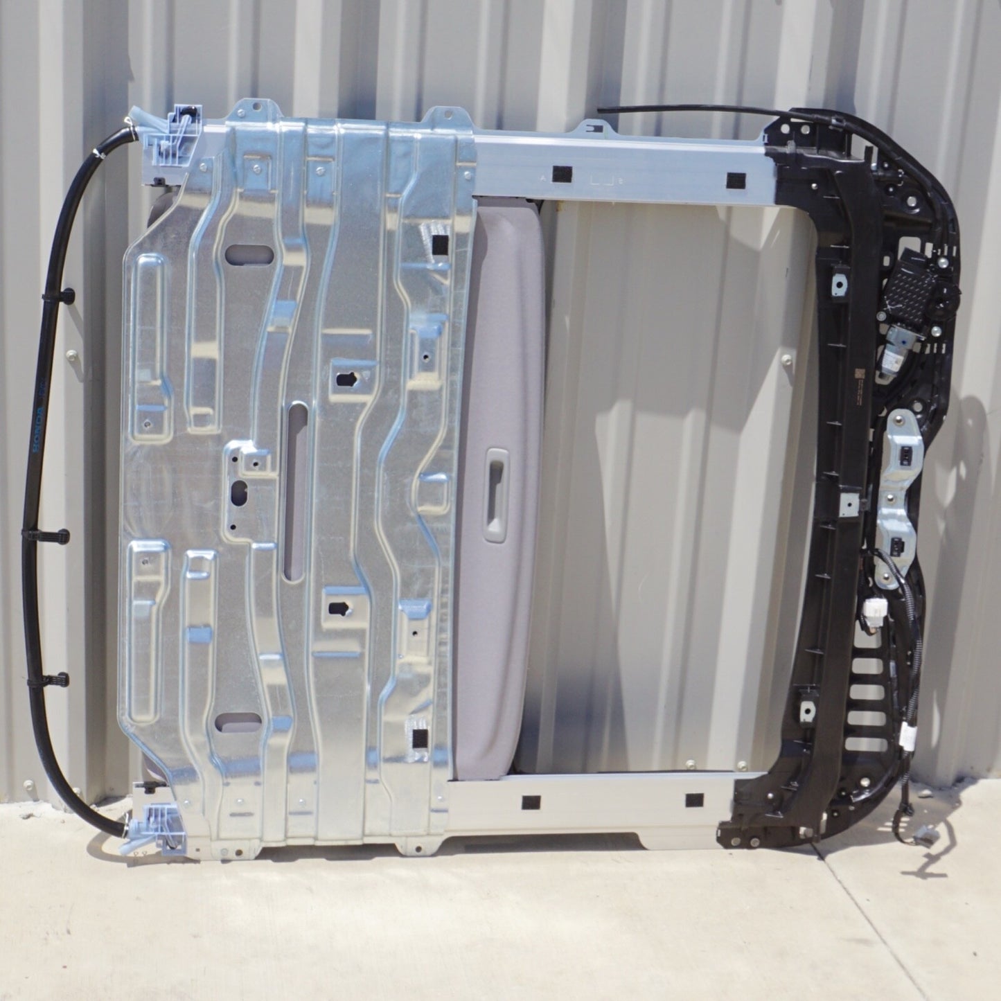 2018-2024 HONDA ODYSSEY SUNROOF TRACK FRAME WITH SUNSHADE OEM