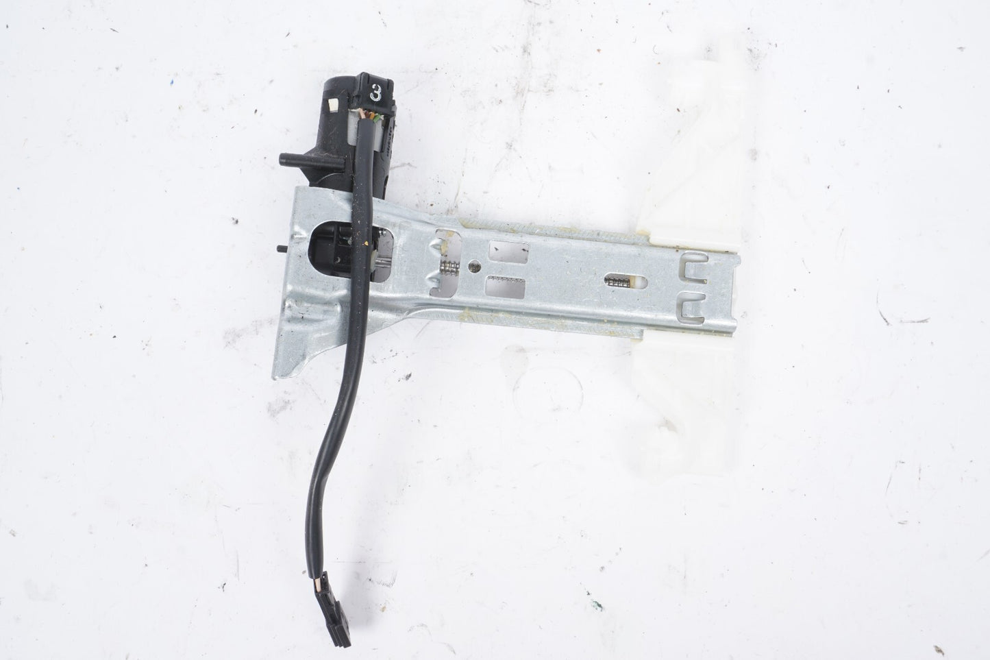 13-18 BMW 650i 640i Front Left Driver Seat Headrest Motor OEM