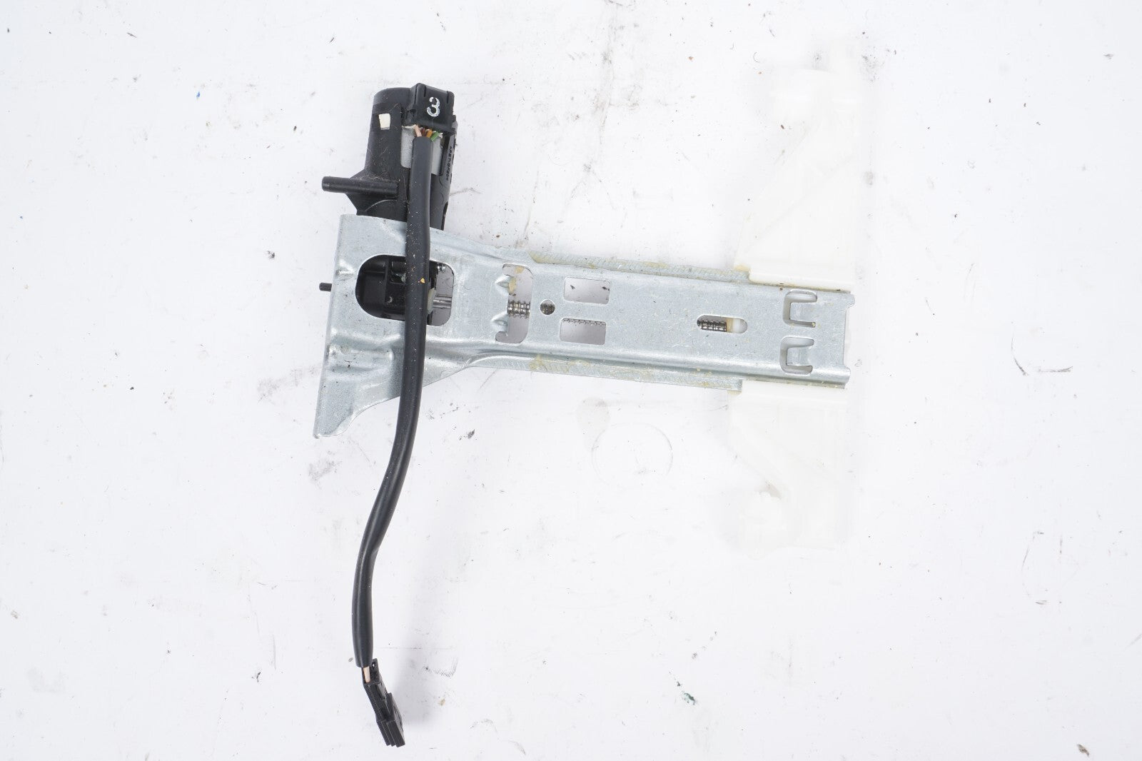 13-18 BMW 650i 640i Front Left Driver Seat Headrest Motor OEM