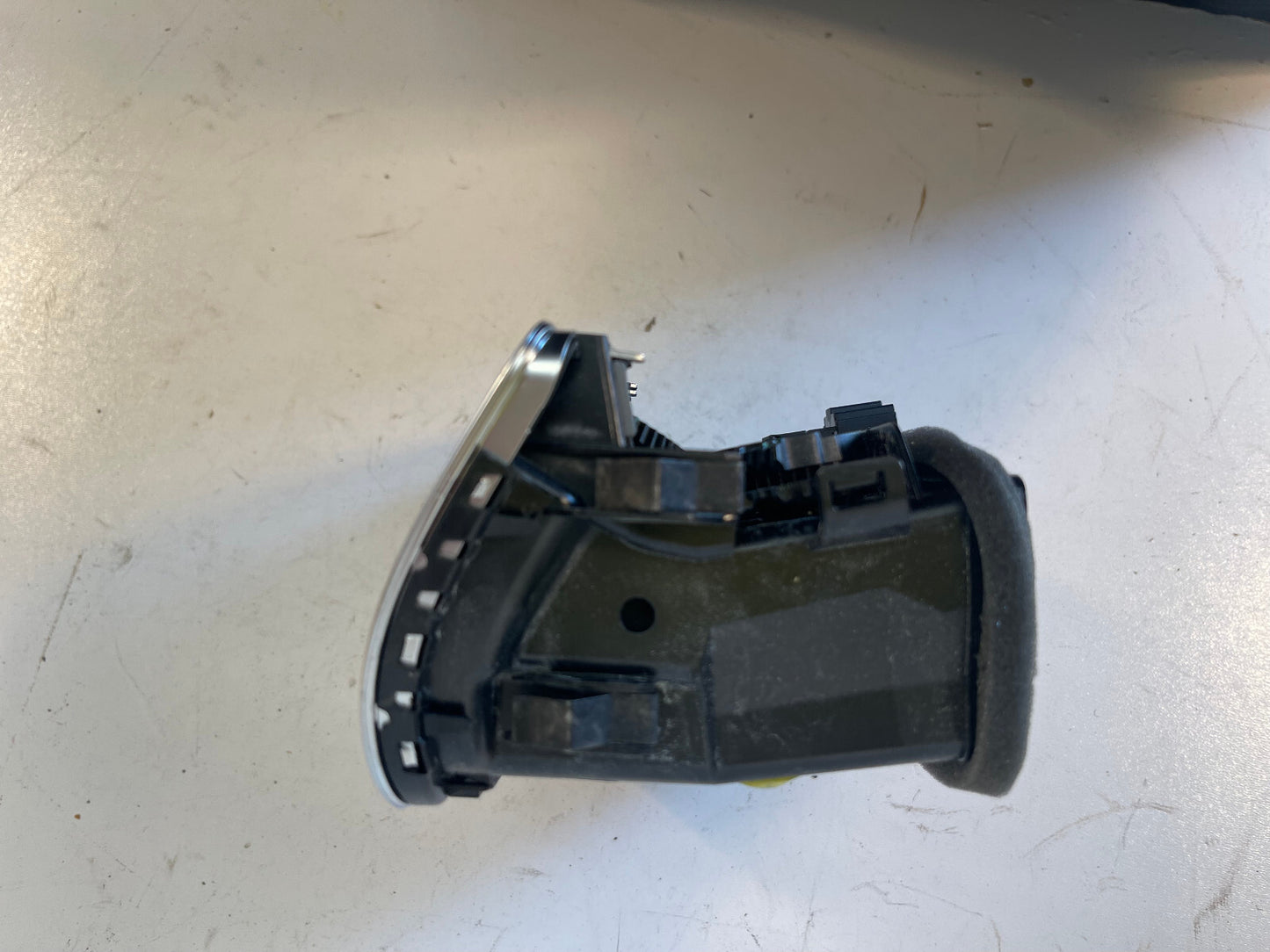 2012-2017 AUDI A6 A7 REAR CONSOLE HVAC AC AIR VENT 4G0819203 OEM