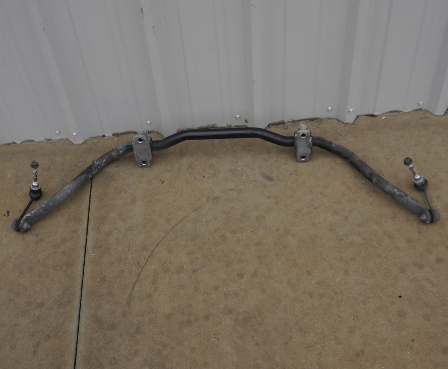 2014 - 2019 Maserati Ghibli OEM Front Sway Bar 06700072740
