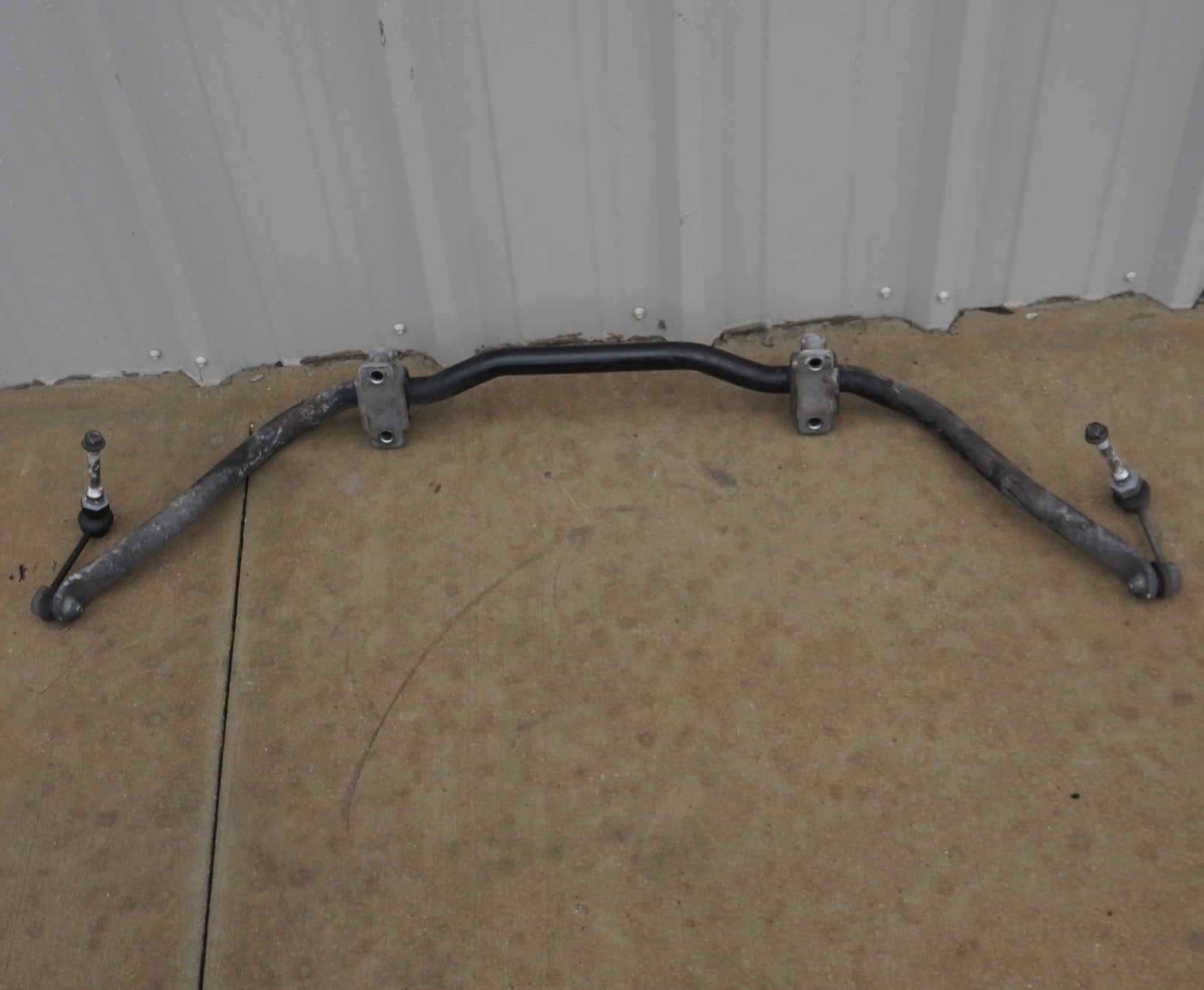 2014 - 2019 Maserati Ghibli OEM Front Sway Bar 06700072740