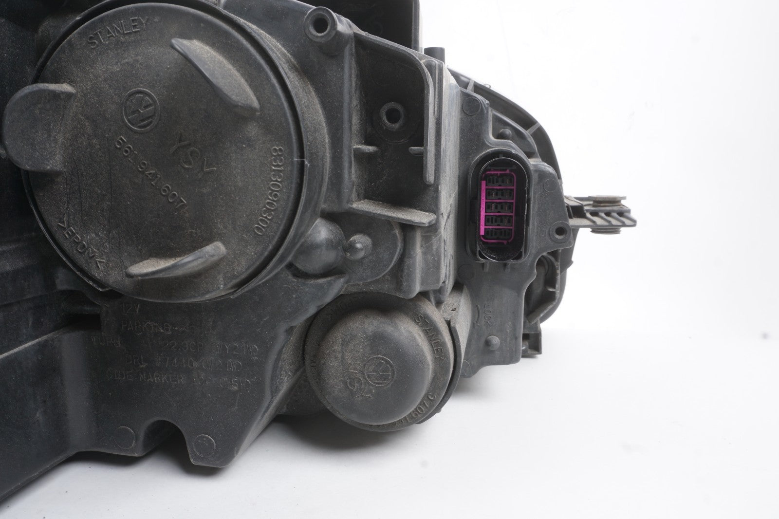 2012 - 2015 Volkswagen Passat Halogen Headlight Driver Left LH OEM
