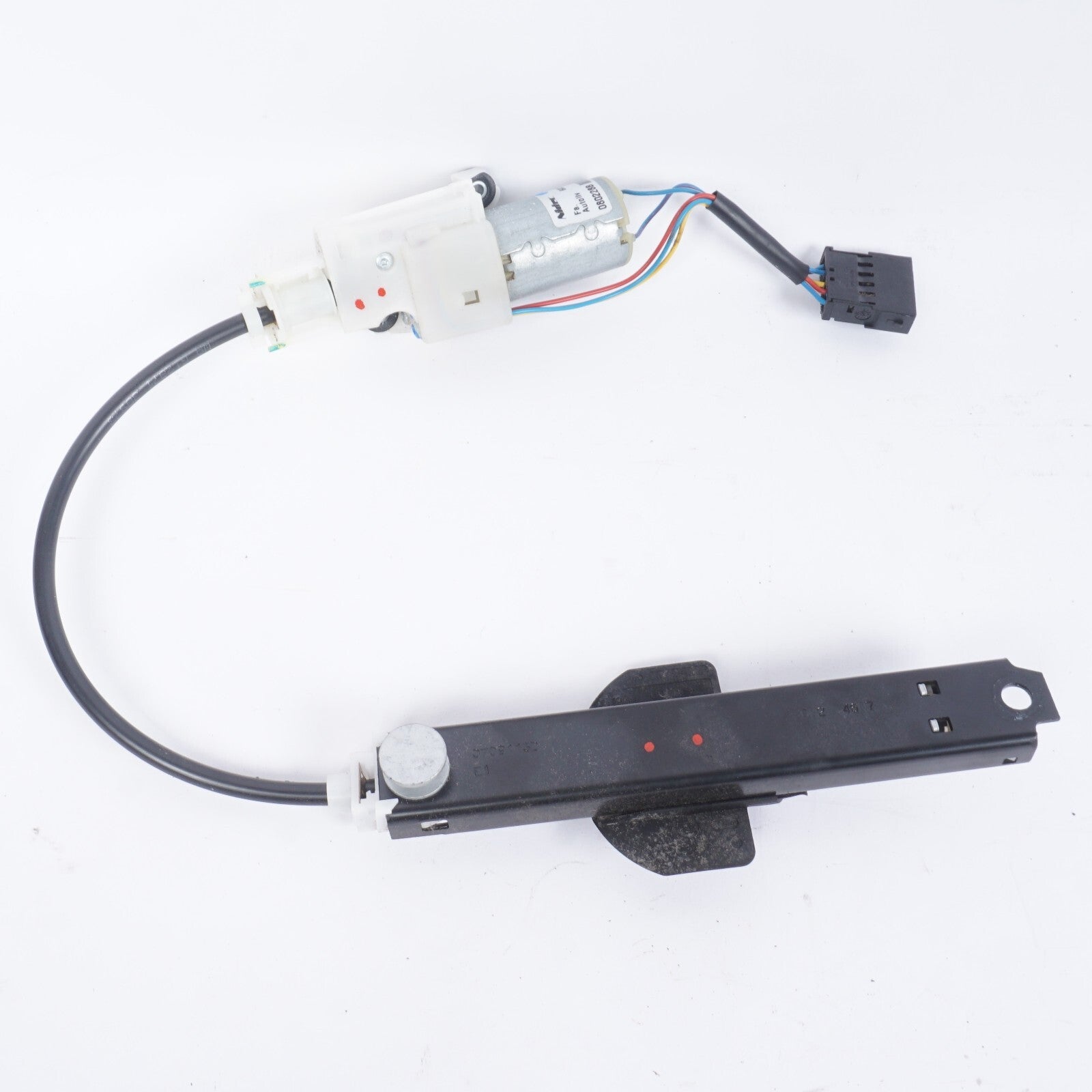2004 - 2010 Audi A8 A8L Front Right Passenger Seat Belt Adjustment Actuator OEM