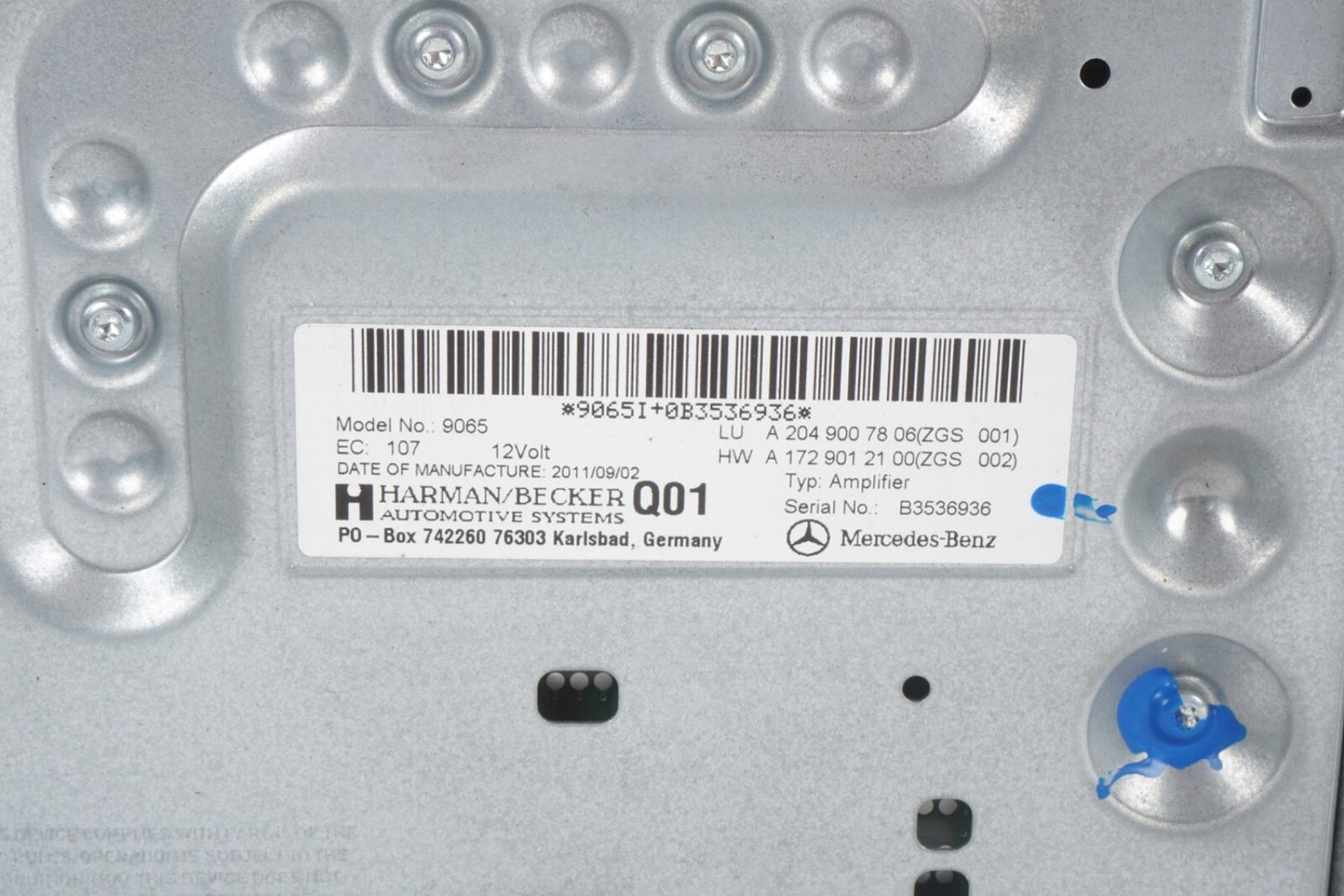 08-17 Mercedes W204 C300 E63 E550 Amplifier Amp Harman/Becker 2049007806 OEM