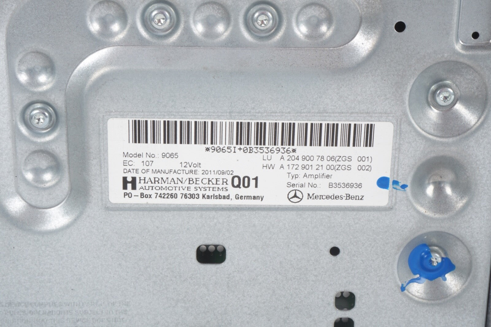 08-17 Mercedes W204 C300 E63 E550 Amplifier Amp Harman/Becker 2049007806 OEM