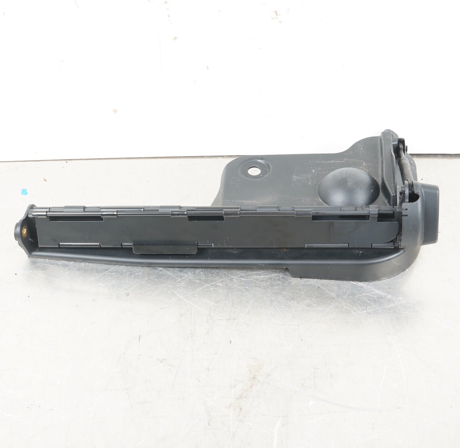 03-08 BMW Z4 E85 Roadster Rear Right Side Parcel Shelf Bracket Mount 7060836 OEM