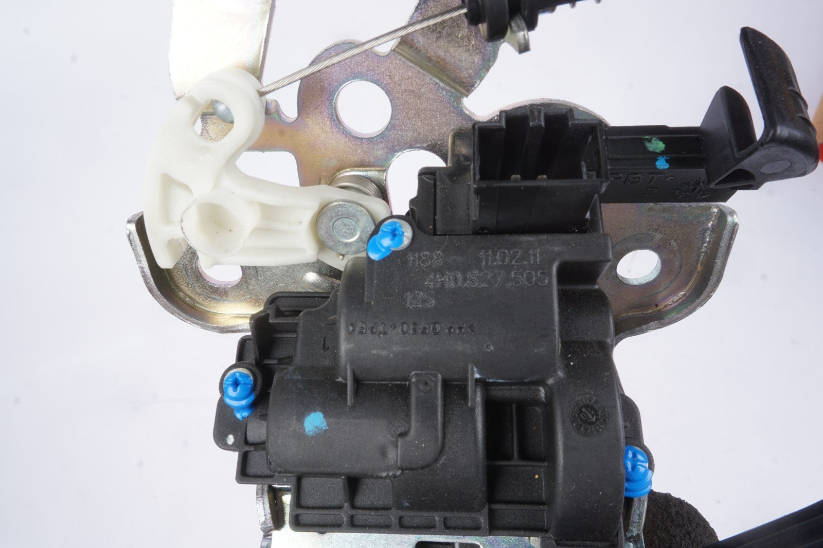 2011 - 2018 AUDI A8 QUATTRO REAR TRUNK LID TAILGATE LATCH LOCK ACTUATOR OEM