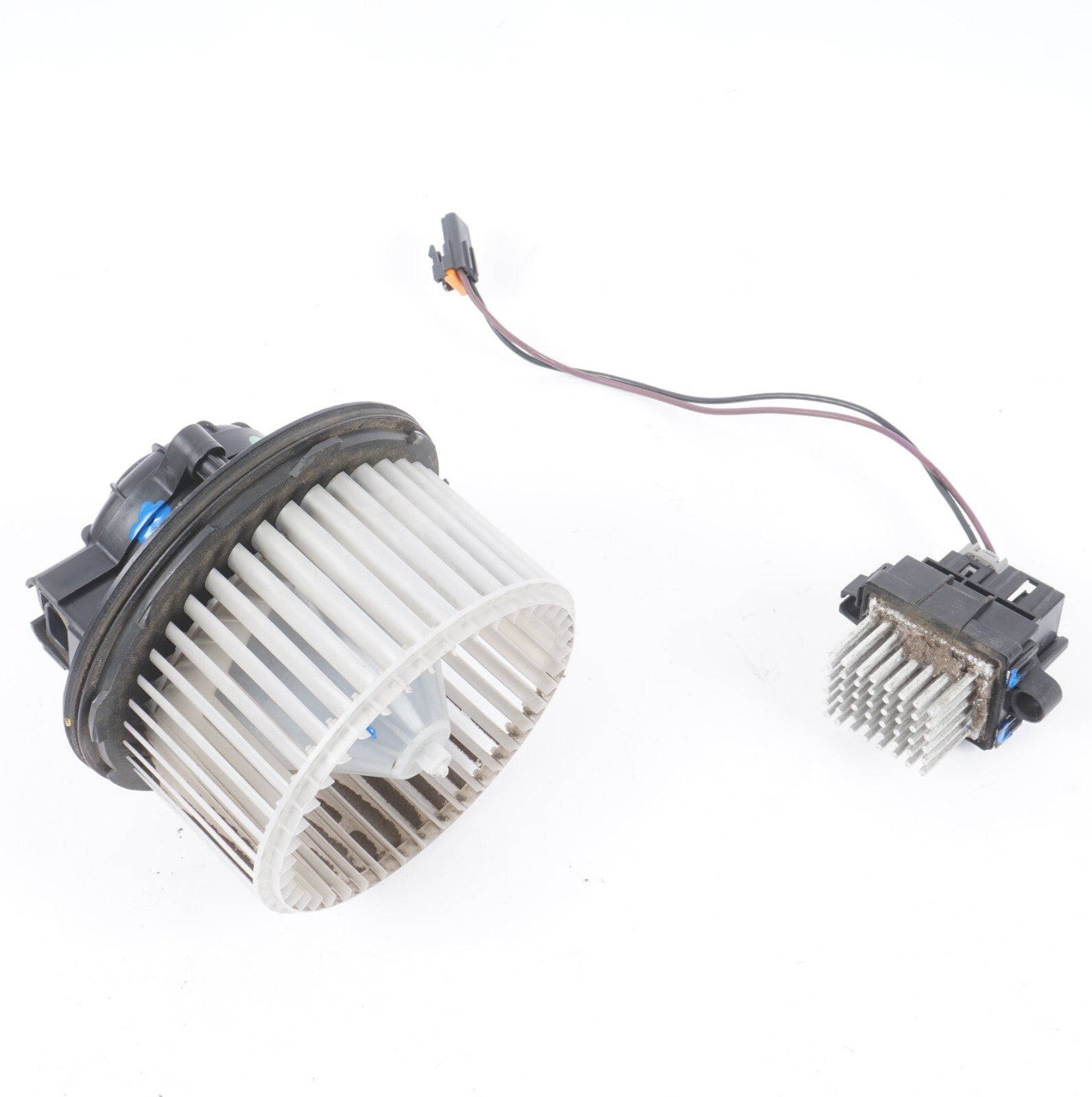 2007-13 Suburban Yukon Tahoe Blower Motor w/ Resistor 13598090 OEM