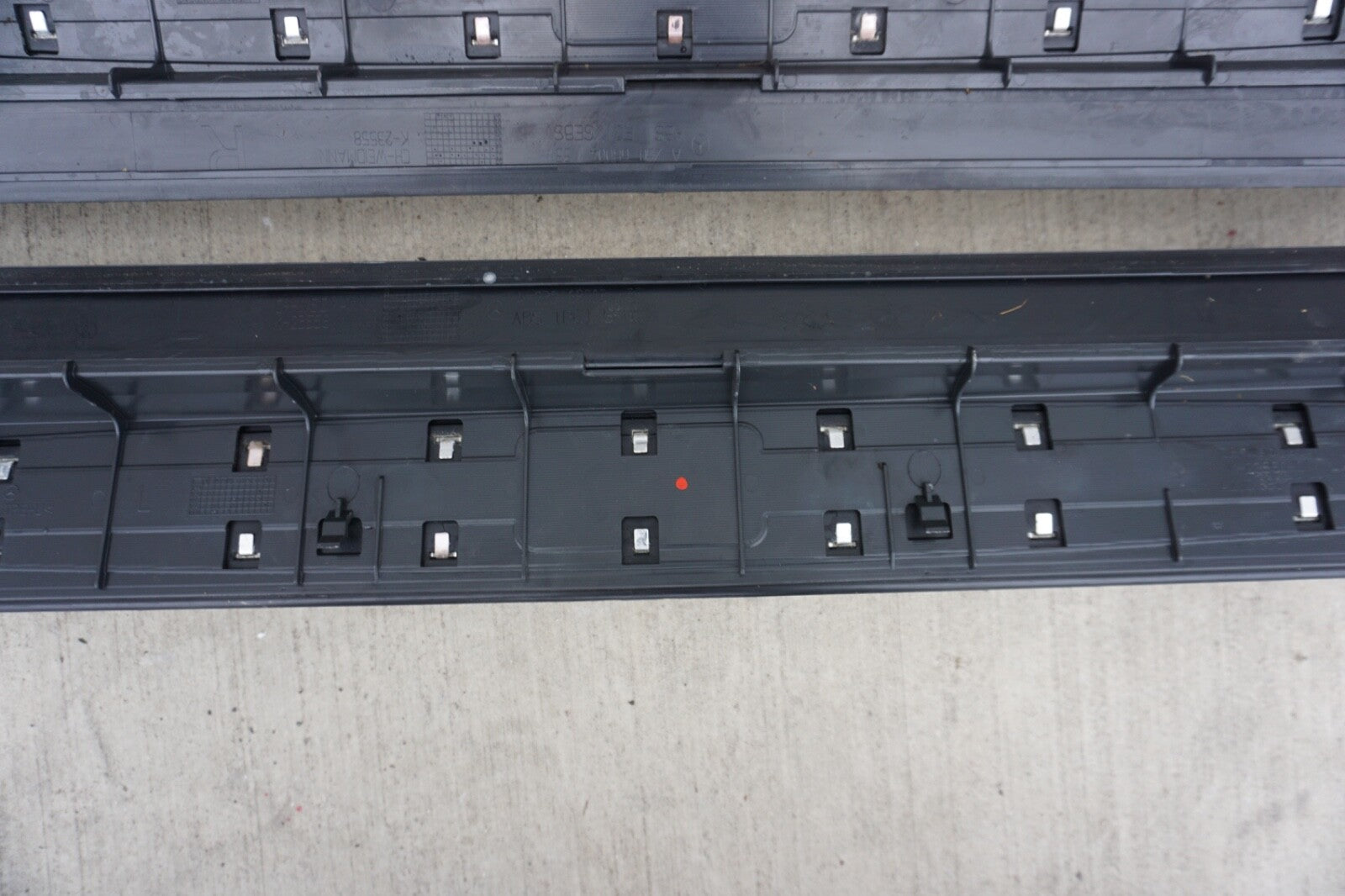03-12 Mercedes R230 SL500 SL550 SL600 Door Step Sill Left and Right Set OEM