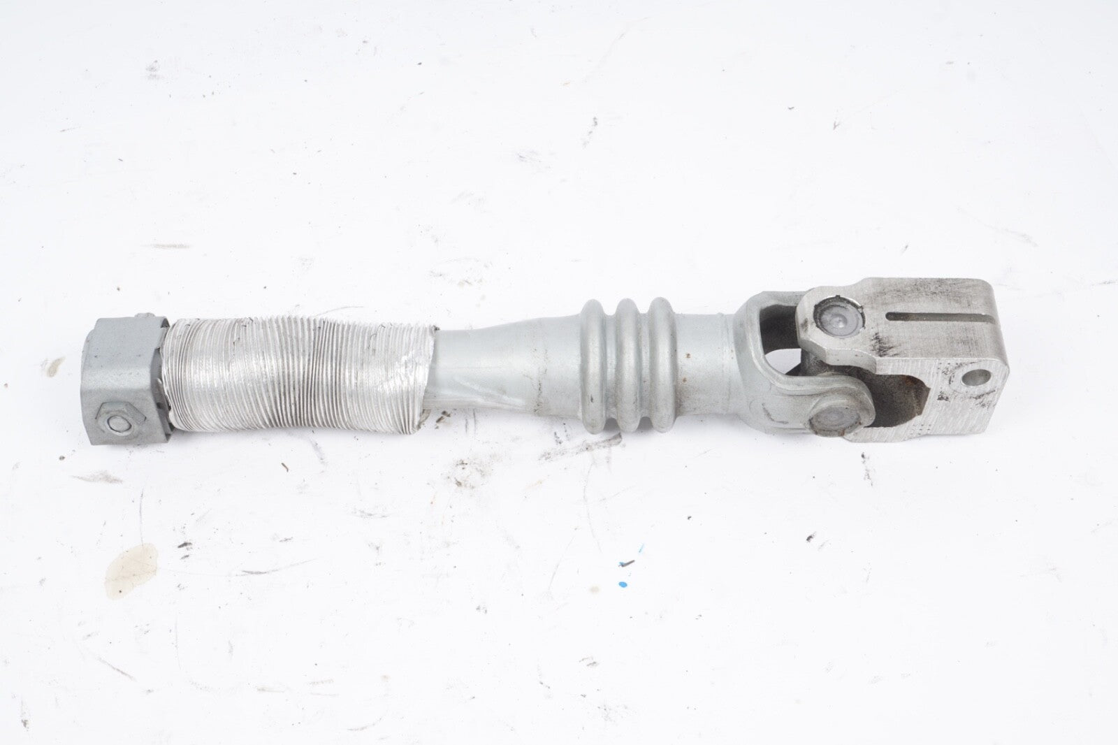 10-16 mercedes c300 e550 e350 power steering column shaft joint 2044620078 OEM