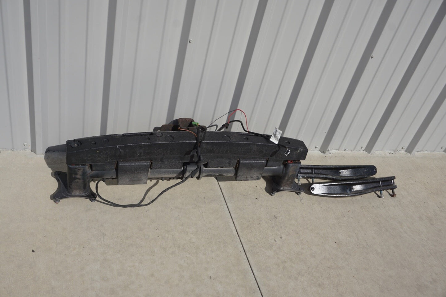 REAR BUMPER TOW TOWING HOOK TRAILER HITCH MERCEDES W164 X164 ML350 GL450 OEM