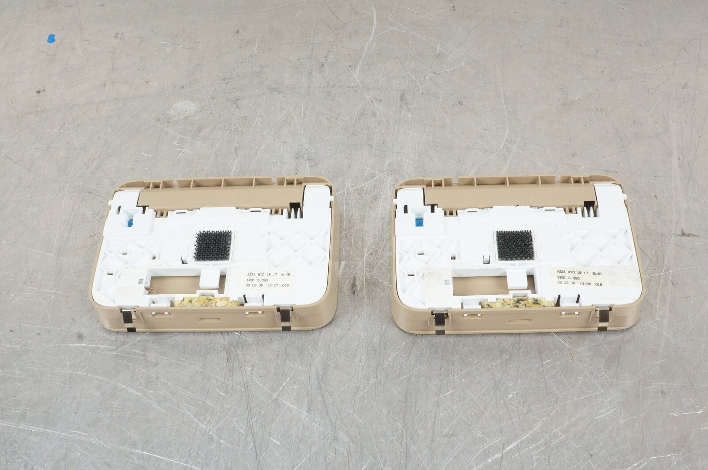 2007 -  2013 Mercedes W221 S550 Rear Left Right Overhead Vanity Mirror Beige