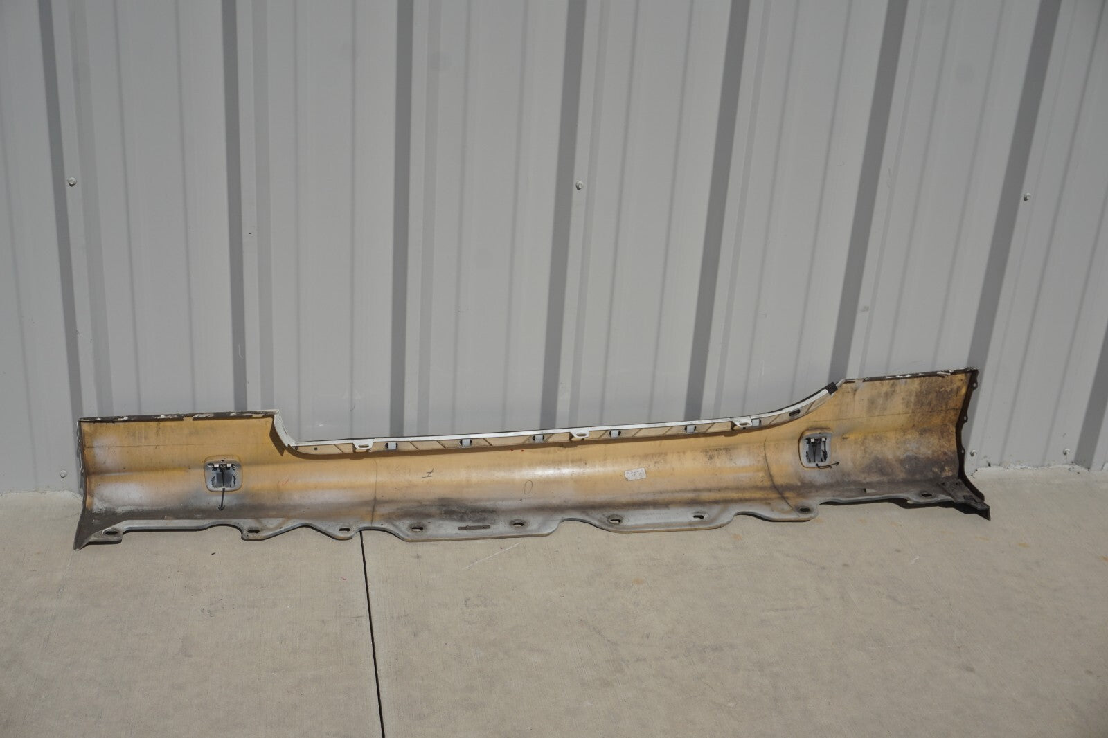 2003-2008 Mercedes R230 SL500 SL550 Right Pass Side Rocker Panel Molding OEM