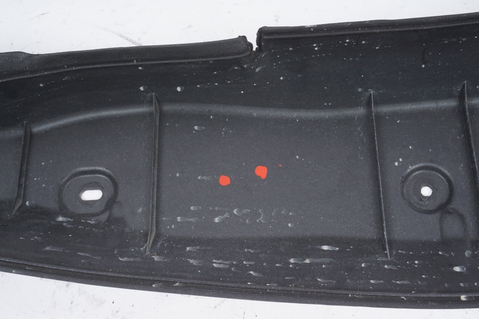 10-17 MERCEDES-BENZ C207 E350 E550 FRONT RIGHT SIDE FENDER COVER PANEL TRIM OEM
