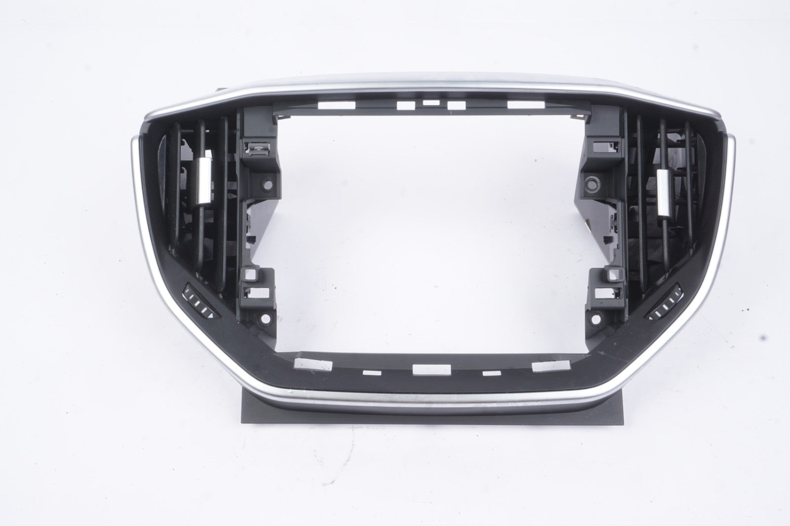 2014 - 2017 MASERATI GHIBLI RADIO SCREEN BEZEL AIR VENT