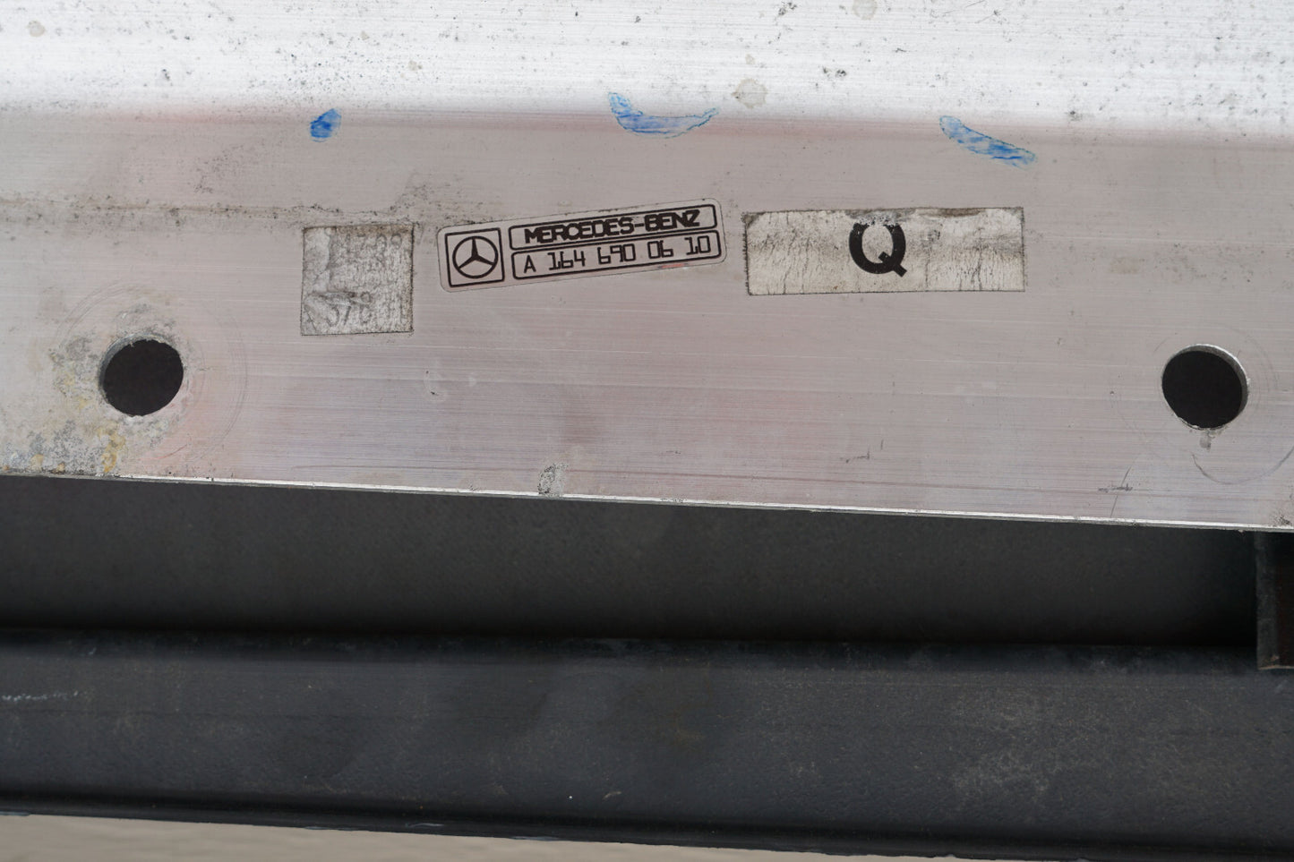 06-11 Mercedes W164 ML63 ML350 RUNNING BOARD SIDE STEP RIGHT PASSENGER SIDE OEM