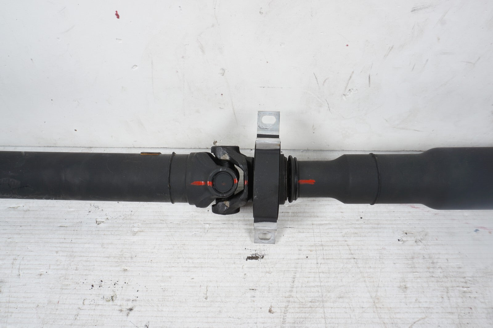 13 - 18 BMW 650i F06 RWD Rear Drive Shaft Propeller 7631347-03 OEM