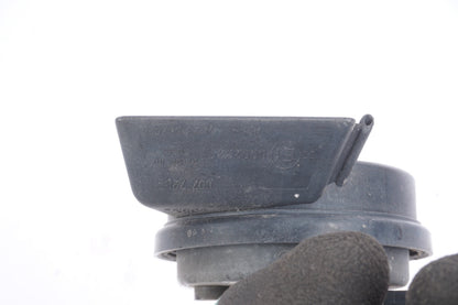 2004–2008 Audi  A8 High & Low Tone Horn Set OEM 8E0951221A 8E0951223A