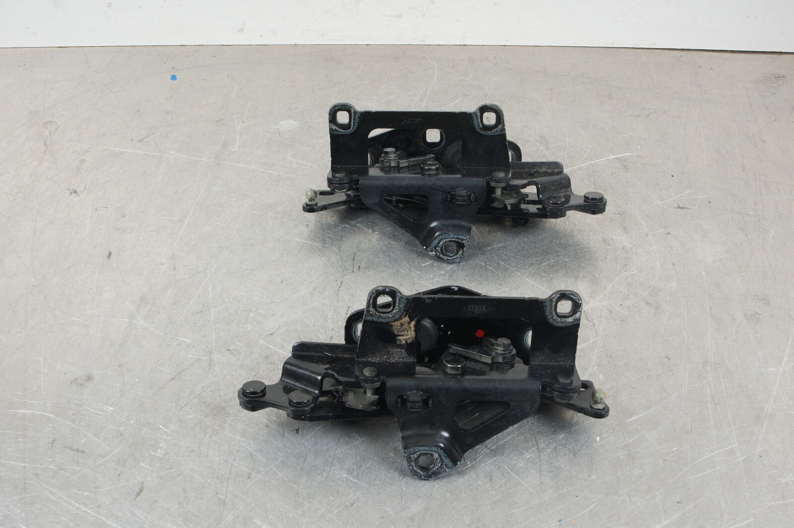 2013-2020 MERCEDES SL CLASS R231 - FRONT HOOD LEFT & RIGHT HINGES PAIR BLACK OEM