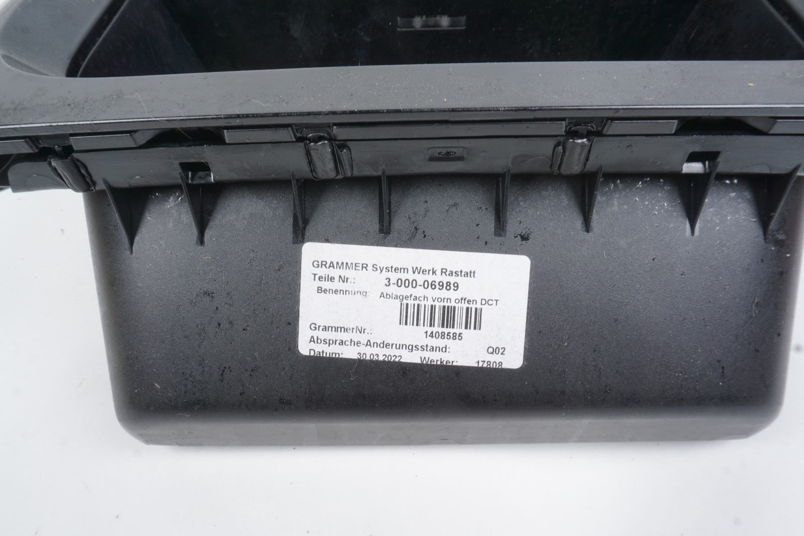 2020 - 2024 MERCEDES GLB250 X247 FRONT CENTER CONSOLE UPPER TRIM COVER PANEL OEM