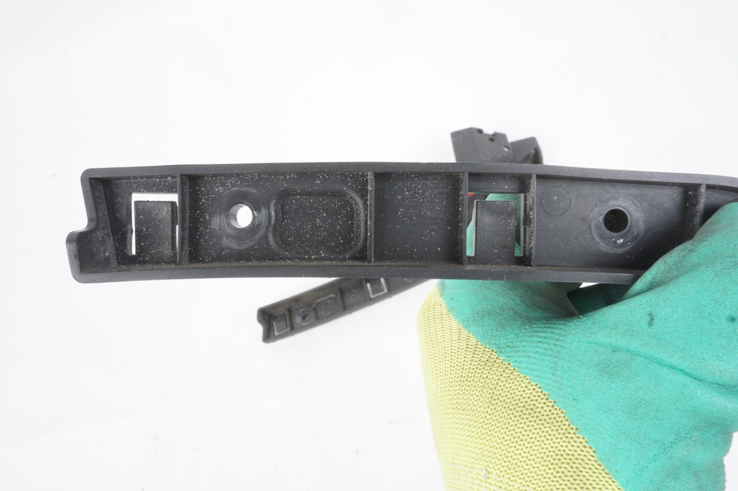 2014 - 2017 FIAT 500L REAR LEFT RIGHT BUMPER OUTER MOUNT SUPPORT BRACKET OEM