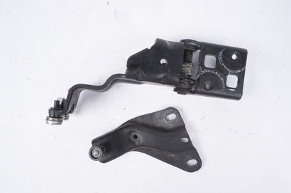 2018-2024 HONDA ODYSSEY REAR RIGHT SIDE SLIDE DOOR CENTER ROLLER HINGE OEM