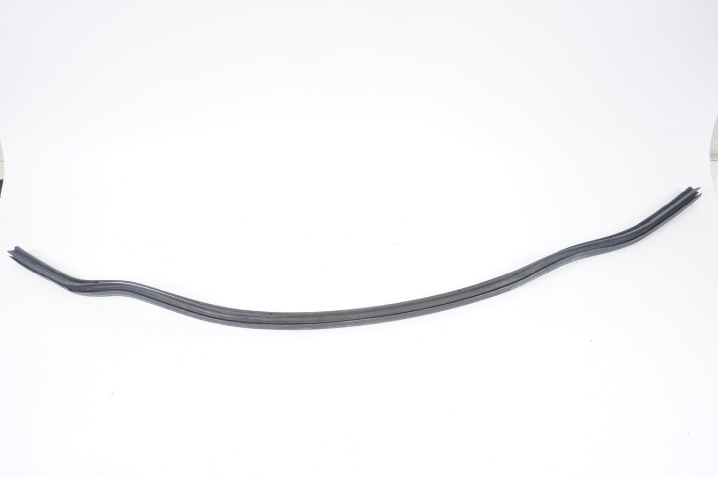 2011-2014 PORSCHE CAYENNE - RAIN TRAY SEAL / HOOD Weather Stripping