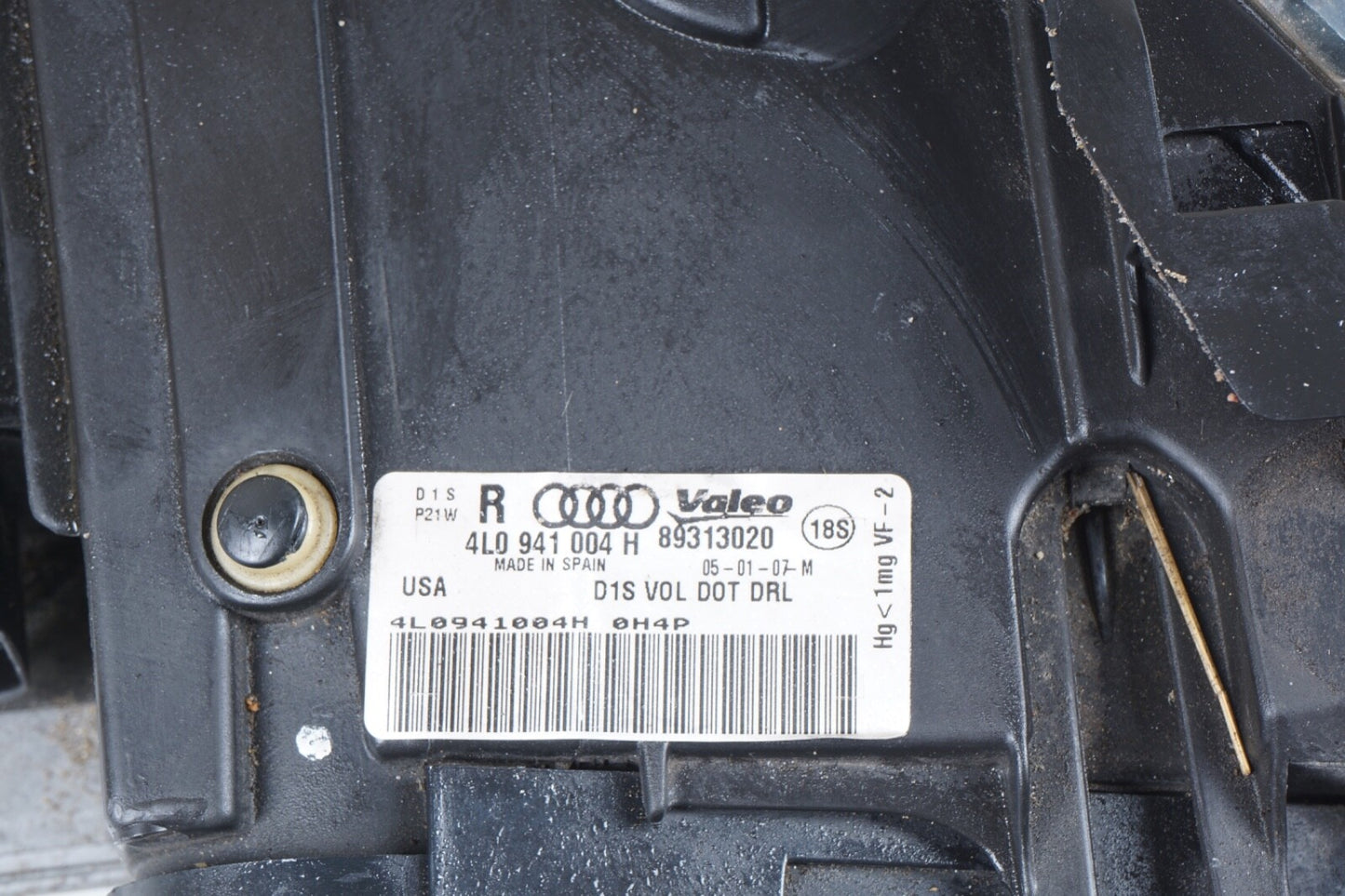 2011-2015 AUDI Q7 RIGHT PASSENGER HEADLIGHT ASSEMBLY OEM 4L0 941 004 H