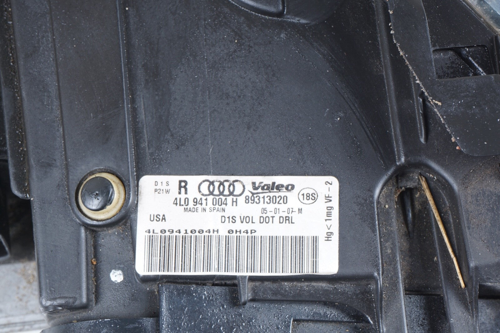 2011-2015 AUDI Q7 RIGHT PASSENGER HEADLIGHT ASSEMBLY OEM 4L0 941 004 H