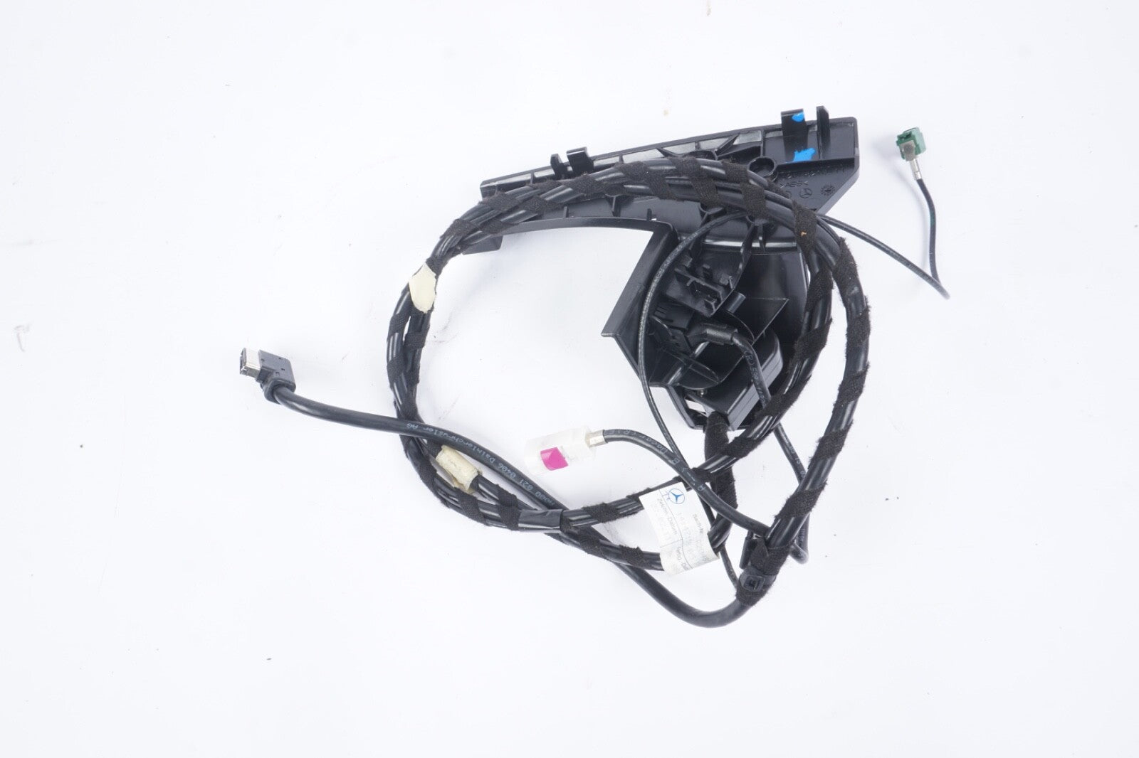 2008-2015 Mercedes W204 C250 C300 E350 Center Console USB Connect Mount Plate