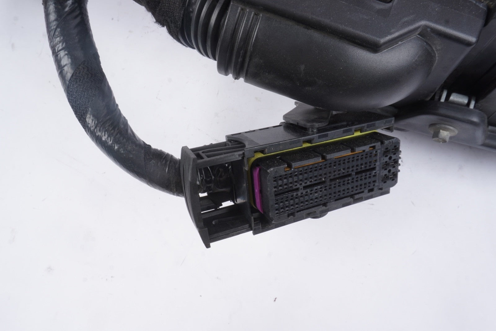 12-17 Fiat 500 Front Fuse Relay Box Under Hood W/ Harness OEM