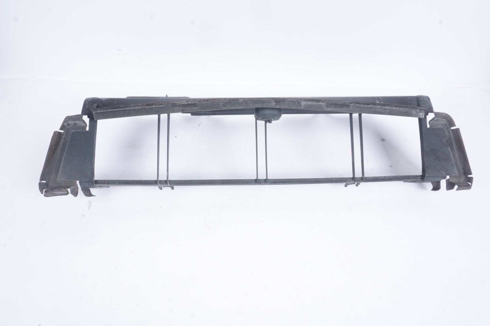 12-15 W204 MERCEDES C250 RADIATOR FAN SHROUD LOWER AIR DUCT BAFFLE