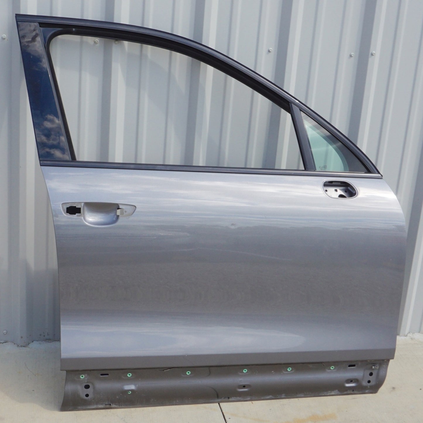 2011-2018 PORSCHE CAYENNE FRONT RIGHT DOOR COMPLETE COVER PANEL GRAY OEM