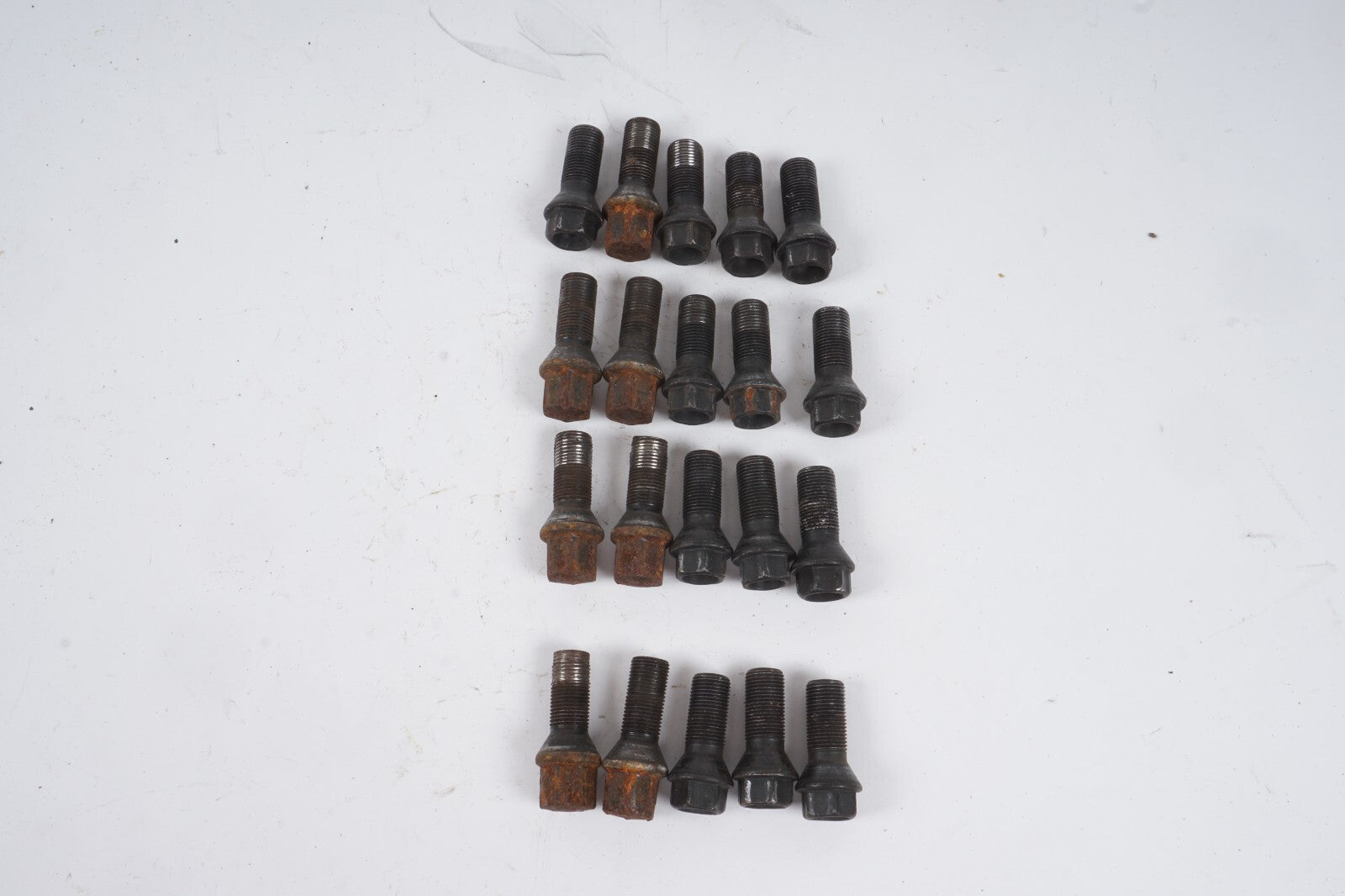 2012-2018 BMW 650i 640i WHEEL LUG NUT BOLTS SET OF 20 OEM