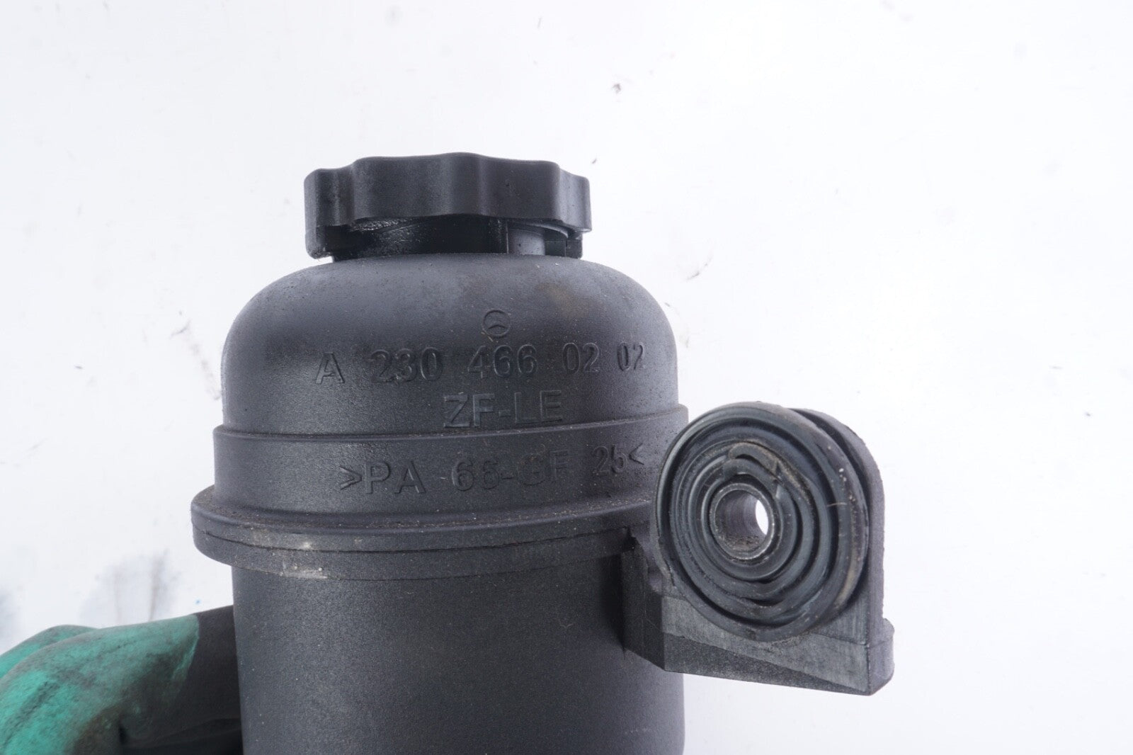 03-12 Mercedes R230 SL500 SL600 SL55 AMG Power Steering Pump Reservoir OEM