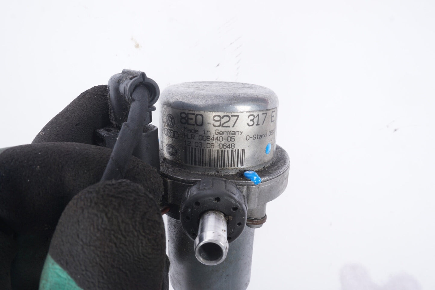 2004 - 2018 AUDI A8 QUATTRO - Brake Booster Vacuum PUMP 8E0927317