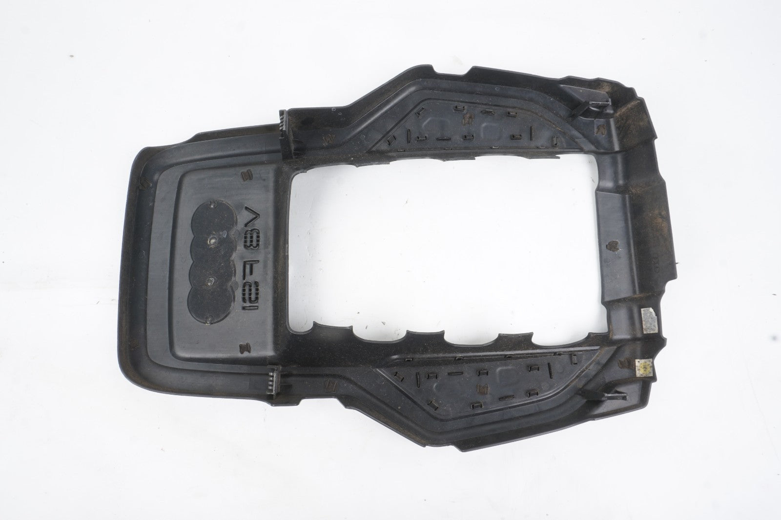2011 - 2013 AUDI A8 D4 4.2L V8 FSI Engine Cover 079103925P OEM