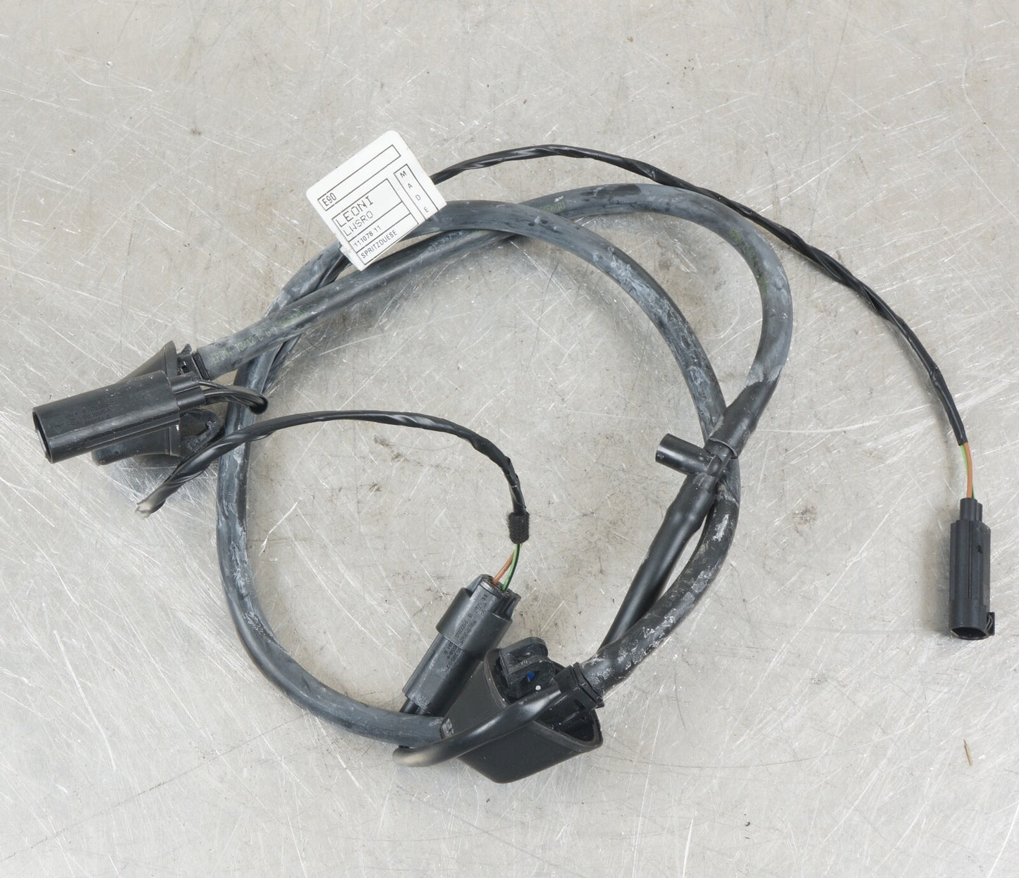 2007-2013 BMW 328i coupe Windshield washer nozzle wiring harness OEM wire nozzle